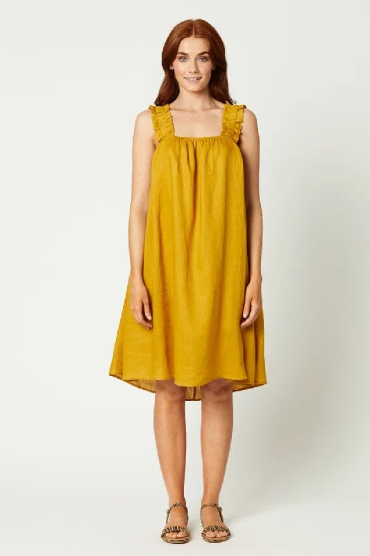 Eb & Ive - Nala Midi Dress - Honey Elegant Velvet Midi Dress