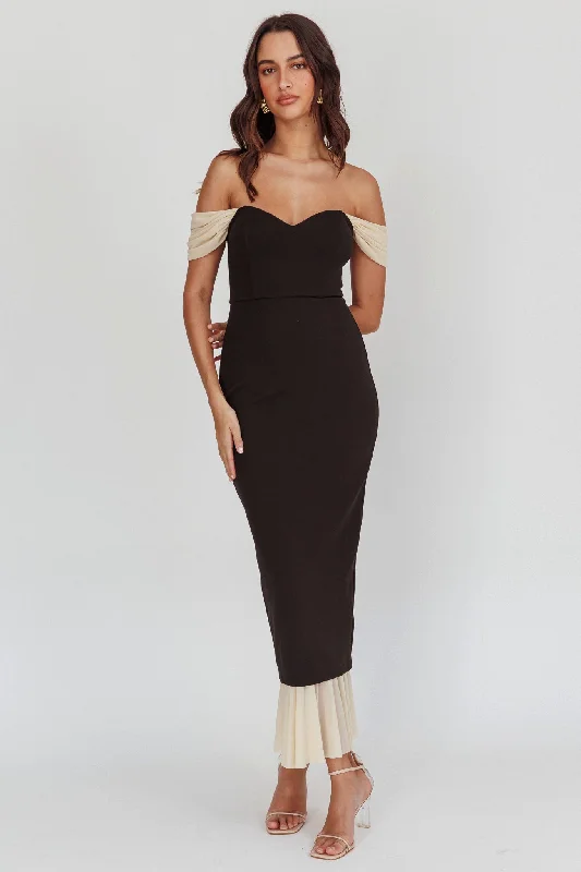 Freesia Off Shoulder Bodycon Maxi Dress Black Fashionable Sleeveless Maxi Dress