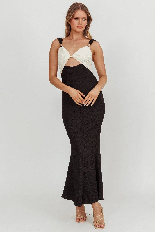 Freyja Contrast Maxi Dress Oyster/Black Fashionable High-Low Maxi Dress