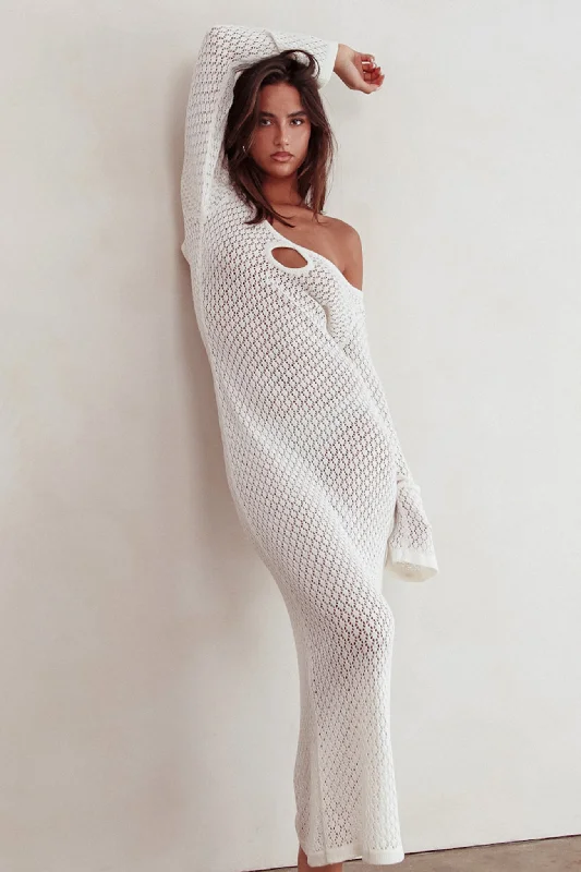 Hold My Heart Knit Maxi Dress Off White Elegant Pleated Maxi Dress