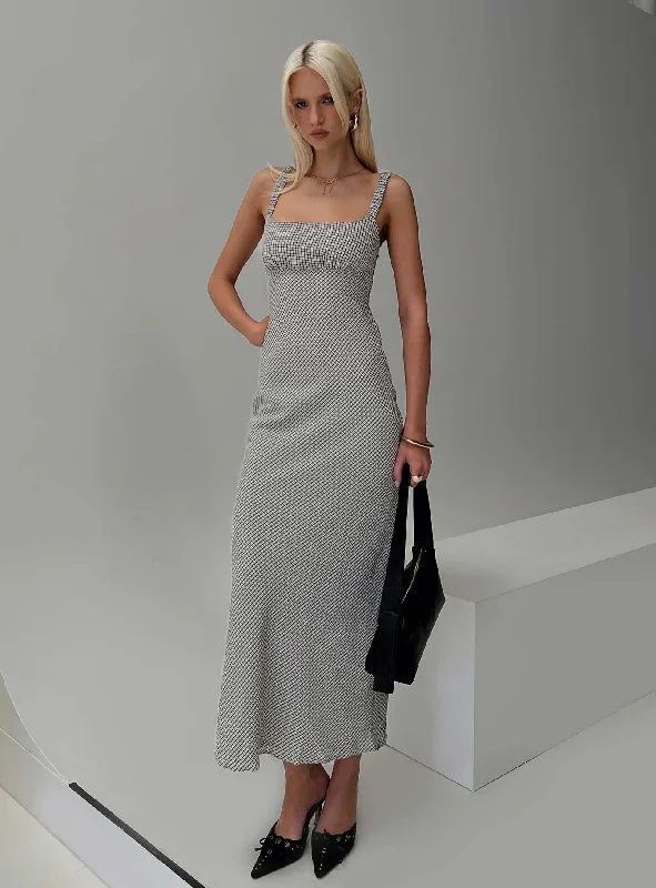 Larni Maxi Dress Multi Elegant Pleated Maxi Dress