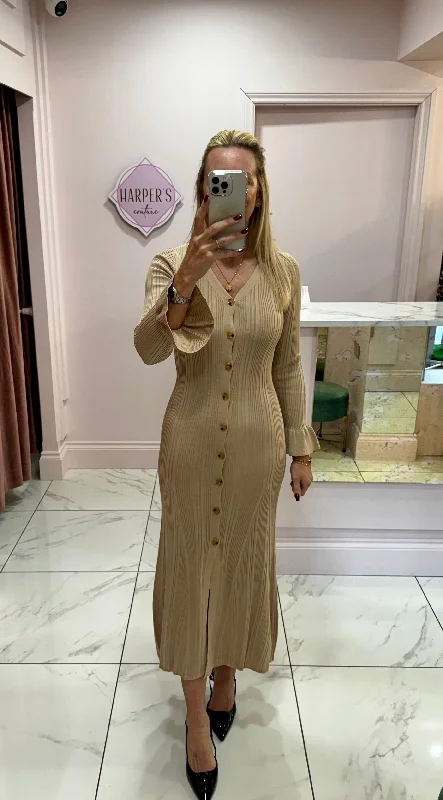 Lacie Long Sleeve Knit Midi Dress Trendy Smocked Waist Midi Dress