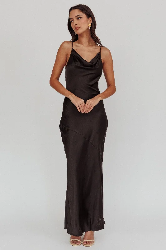 Noreen Cut-Out Back Maxi Dress Black Trendy Floral Print Maxi Dress