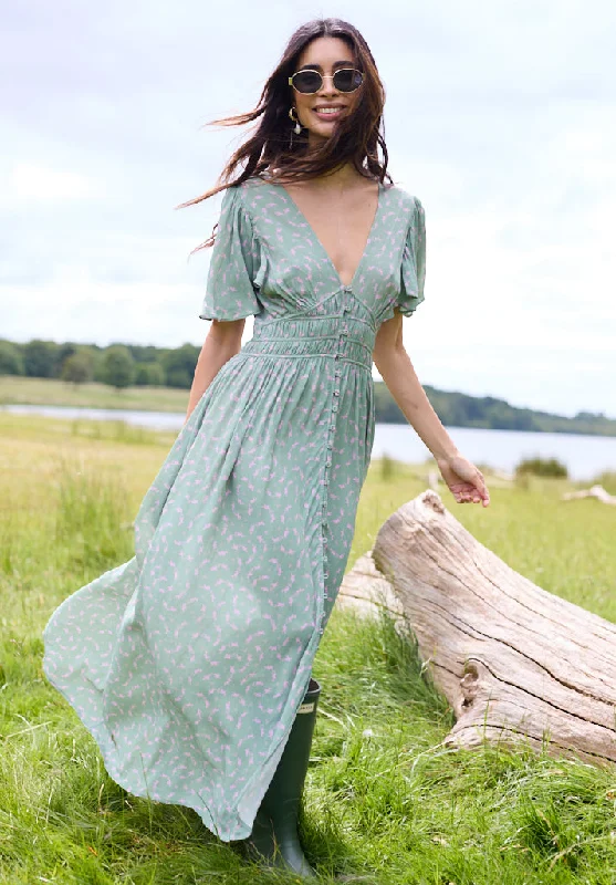 Savannah Flutter Sleeve Dove Print Midi Dress In Green Comfortable Knitwear Midi Dress Savannah Flutter Sleeve Dove Print Midi Dress In Green Comfortable Knitwear Midi Dress