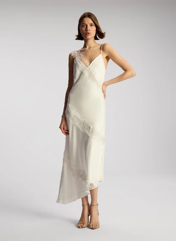 Soleil Lace Midi Dress Comfortable Fit-and-Flare Midi Dress