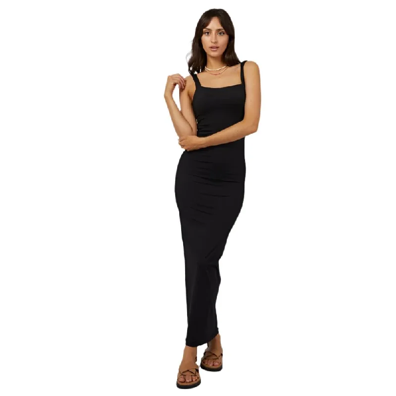 Staple Maxi Dress - Womens Trendy Off-Shoulder Ruffle Maxi Dress