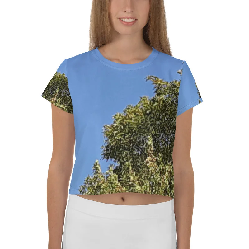 GG - Women's Crop Tee - Trees & Blue Sky Welt Pockets Slit Pockets