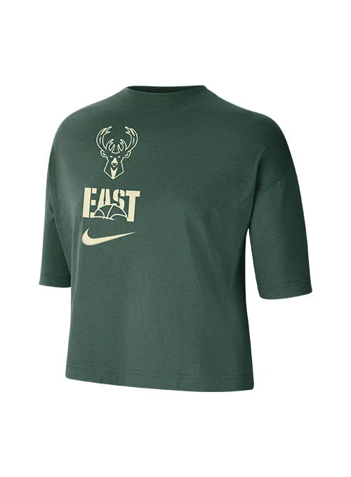 Women's Nike Boxy ESS Versus Milwaukee Bucks Cropped T-Shirt Welt Pockets Slit Pockets Flap Pockets