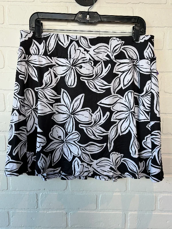 Black & White Athletic Skirt Emerald, Size 8 corduroy skirt comfortable