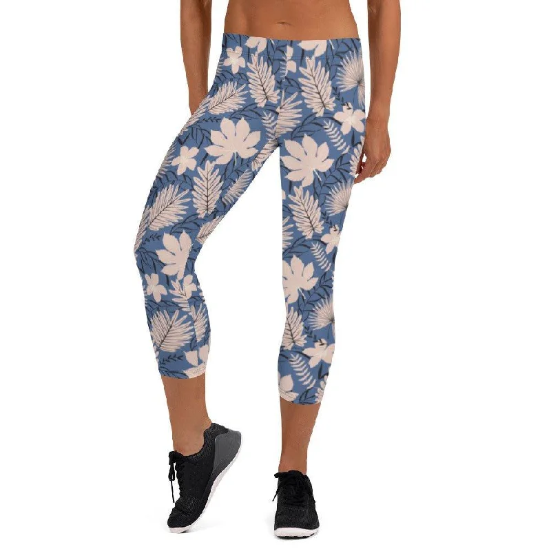 Blue Tropical Flower Women's Capri Leggings Cozy Textured Workout Leggings