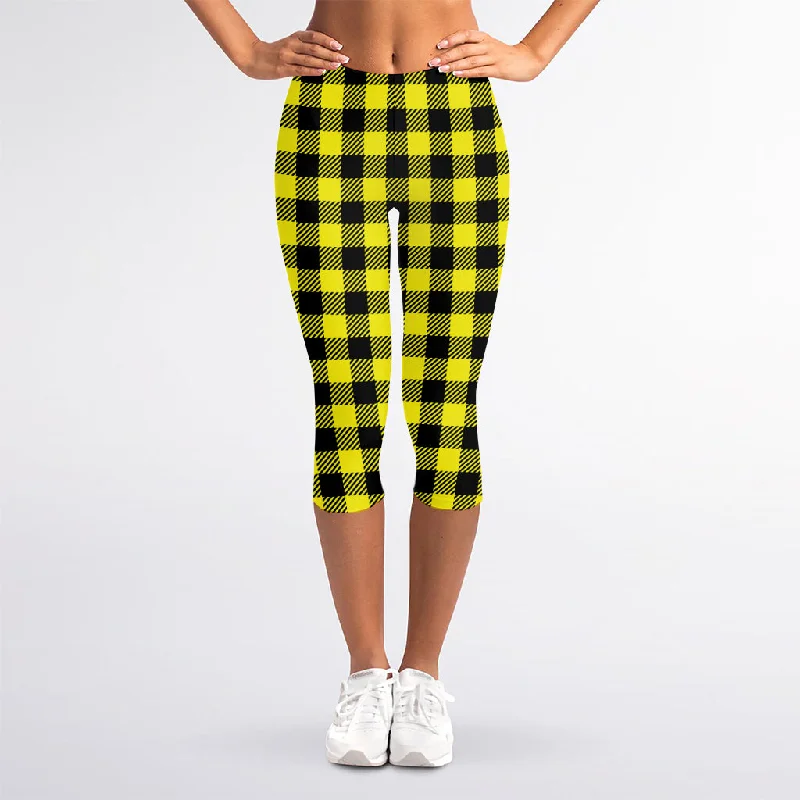 Yellow Buffalo Plaid Print Women's Capri Leggings Comfortable Stretch Leggings