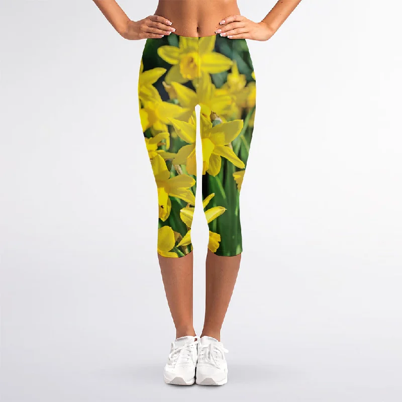 Yellow Daffodil Flower Print Women's Capri Leggings Trendy Ombre Effect Leggings