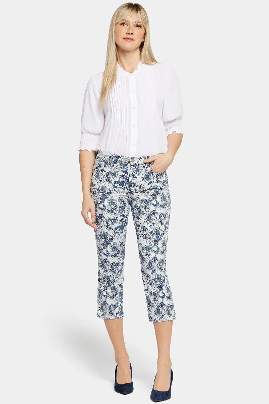 Chloe Capri Jeans - Forest Lagoon Stylish High-Waisted Denim