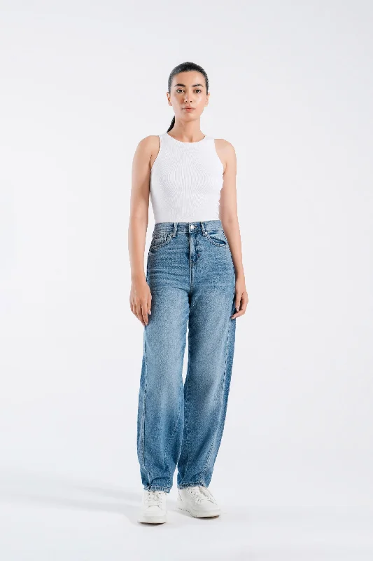 Carrot Fit Jeans Chic Faded Blue Jeans