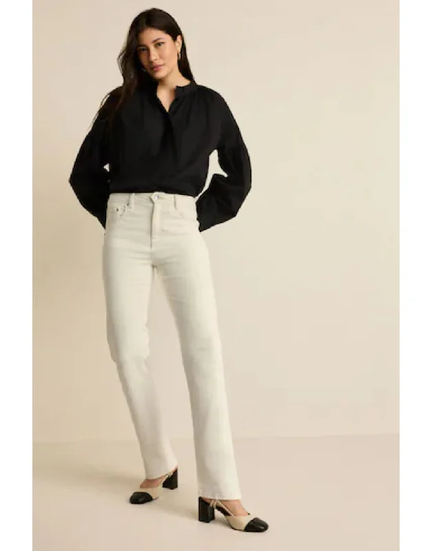 Straight Leg Jeans in Cream Trendy Low-Rise Slim Jeans